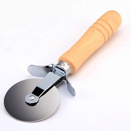 Good Grips Stainless Steel 4-Inch Pizza Wheel and Cutter